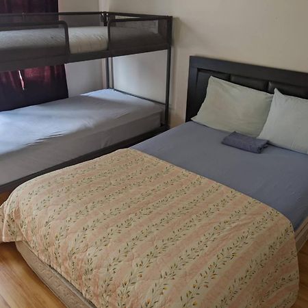 Vancouver Backpacker House - 10 Min Walk To Metrotown Skytrain Station Burnaby Exterior photo