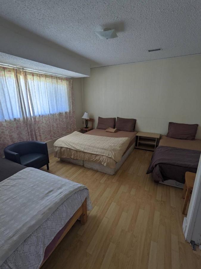 Vancouver Backpacker House - 10 Min Walk To Metrotown Skytrain Station Burnaby Exterior photo